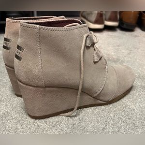 Toms Desert Wedge Bootie